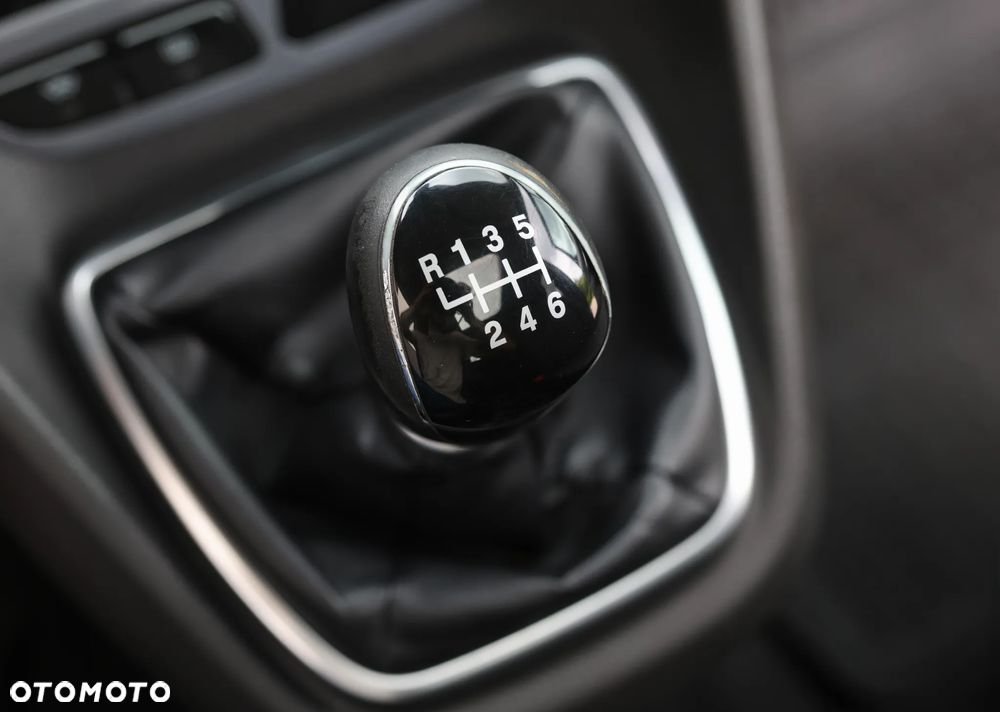Ford Tourneo Connect - 22