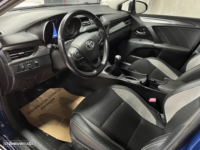Toyota Avensis Touring Sports 1.6 D-4D Exclusive+GPS - 15