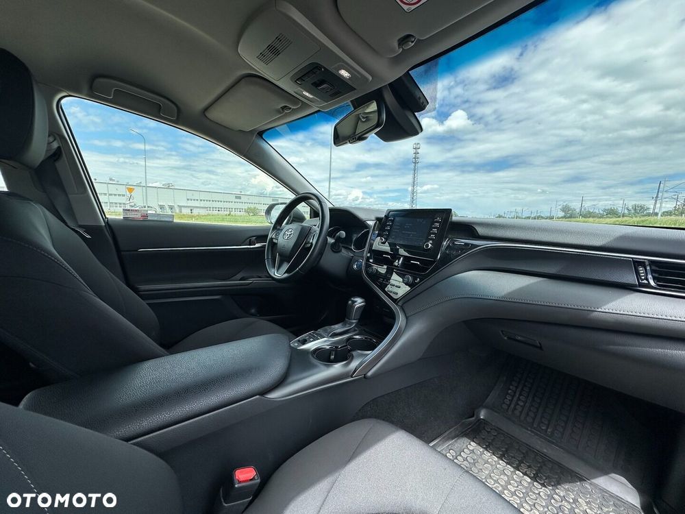 Toyota Camry 2.5 Hybrid Comfort CVT - 18
