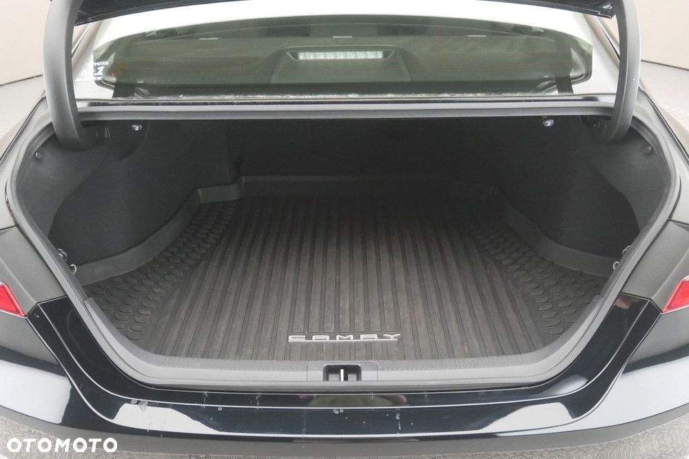 Toyota Camry 2.5 Hybrid Comfort CVT - 16