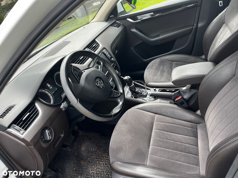 Skoda Octavia 2.0 TDI L&K DSG - 4