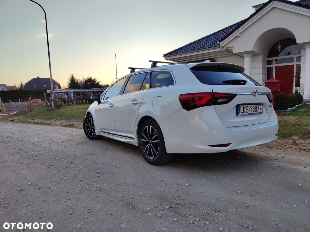 Toyota Avensis 1.8 Selection - 4