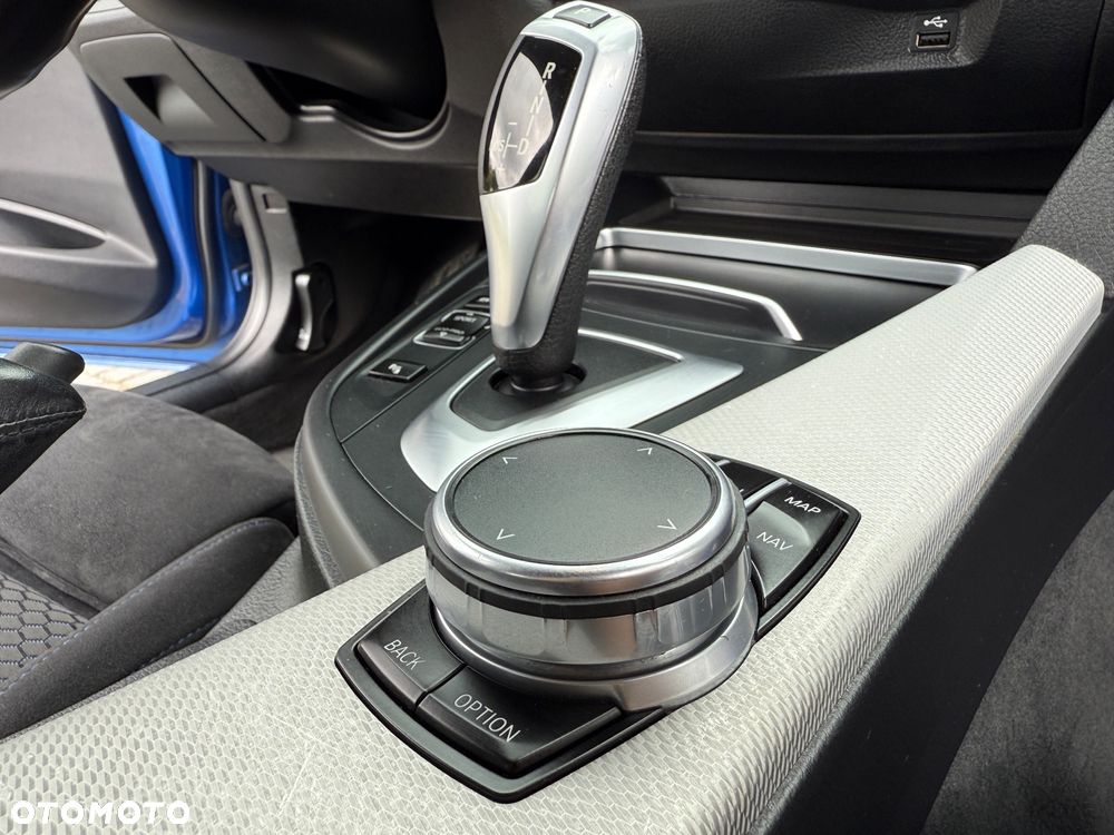 BMW Seria 3 320d xDrive M Sport - 28