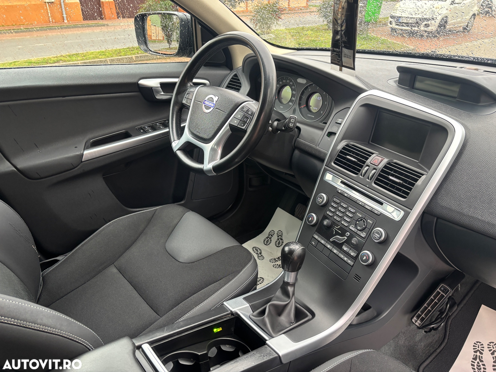Volvo XC 60 DRIVe Kinetic - 14