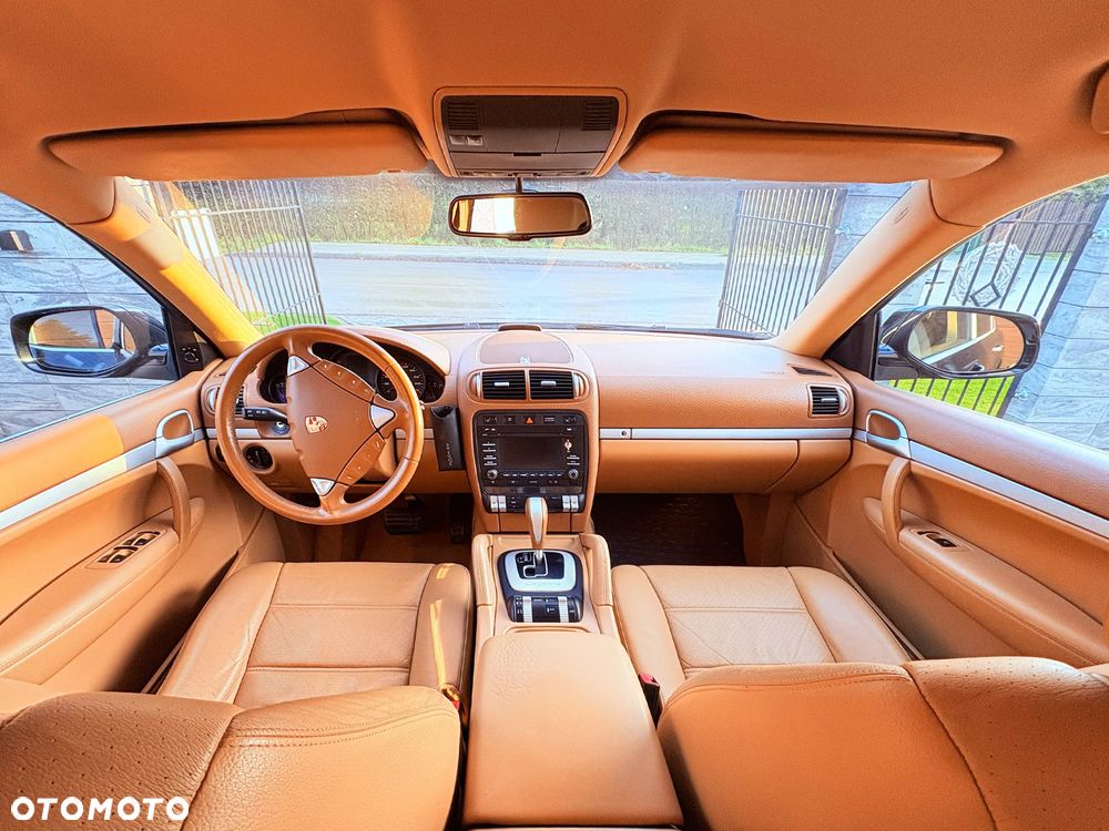 Porsche Cayenne - 17