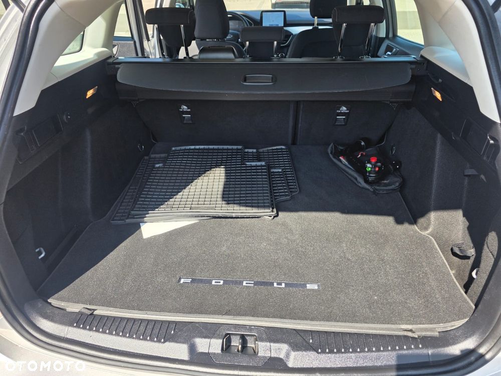 Ford Focus 1.5 EcoBlue SCR Titanium - 24