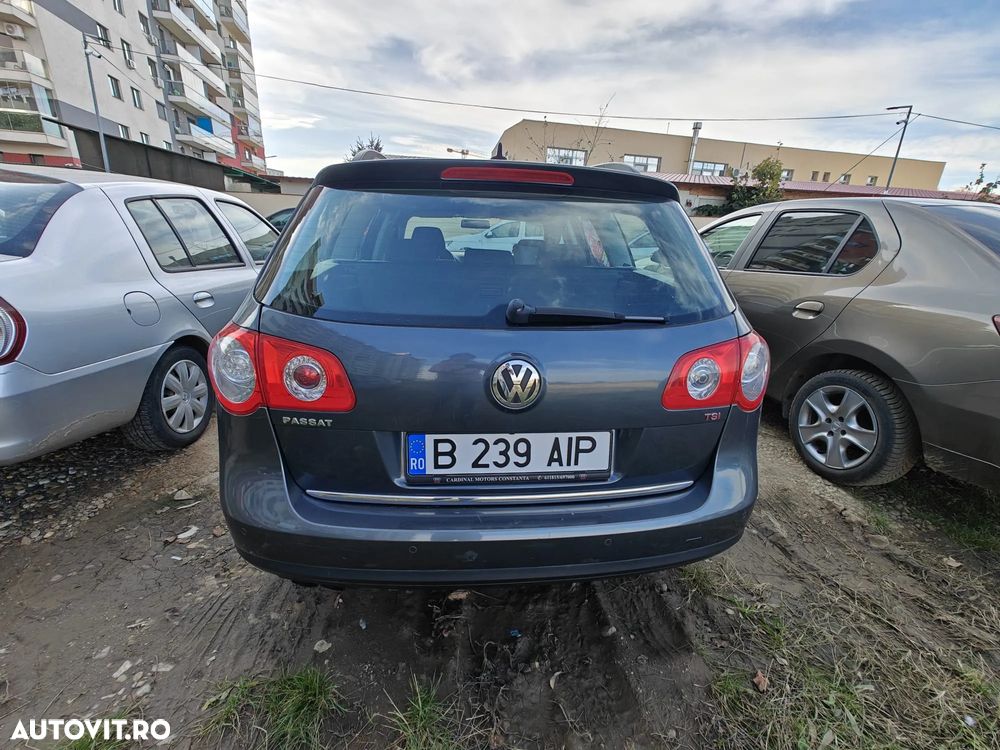 Volkswagen Passat - 8