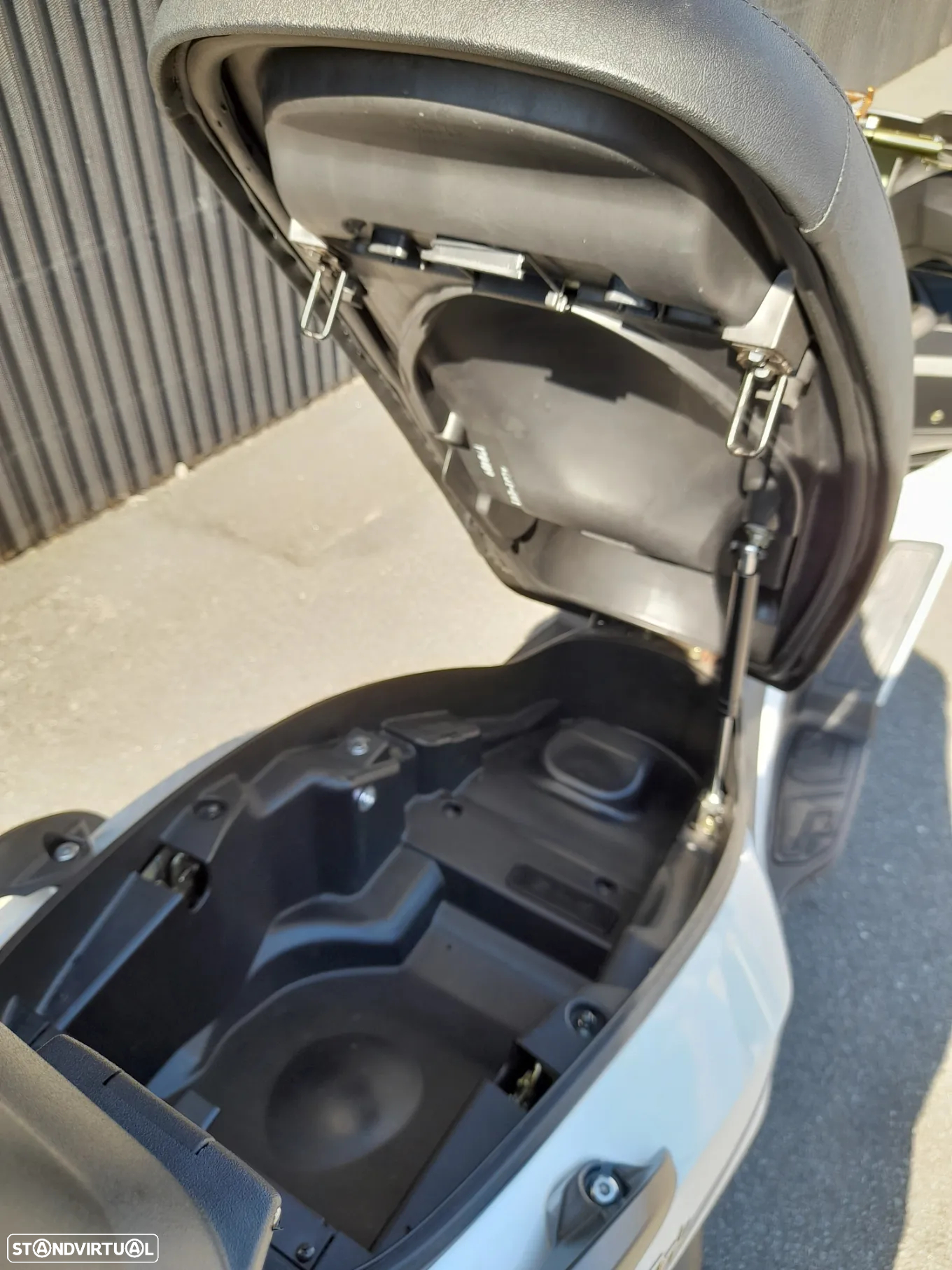 Kymco Grand Dink - 8