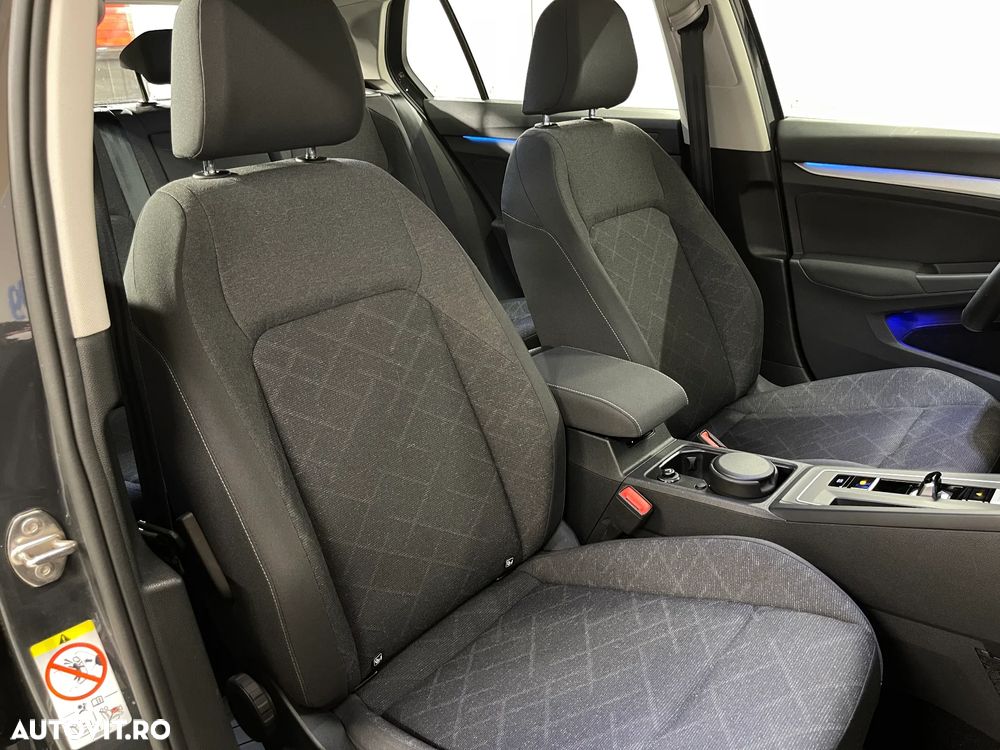 Volkswagen Golf 1.5 eTSI MHEV 130CP DSG Life - 11