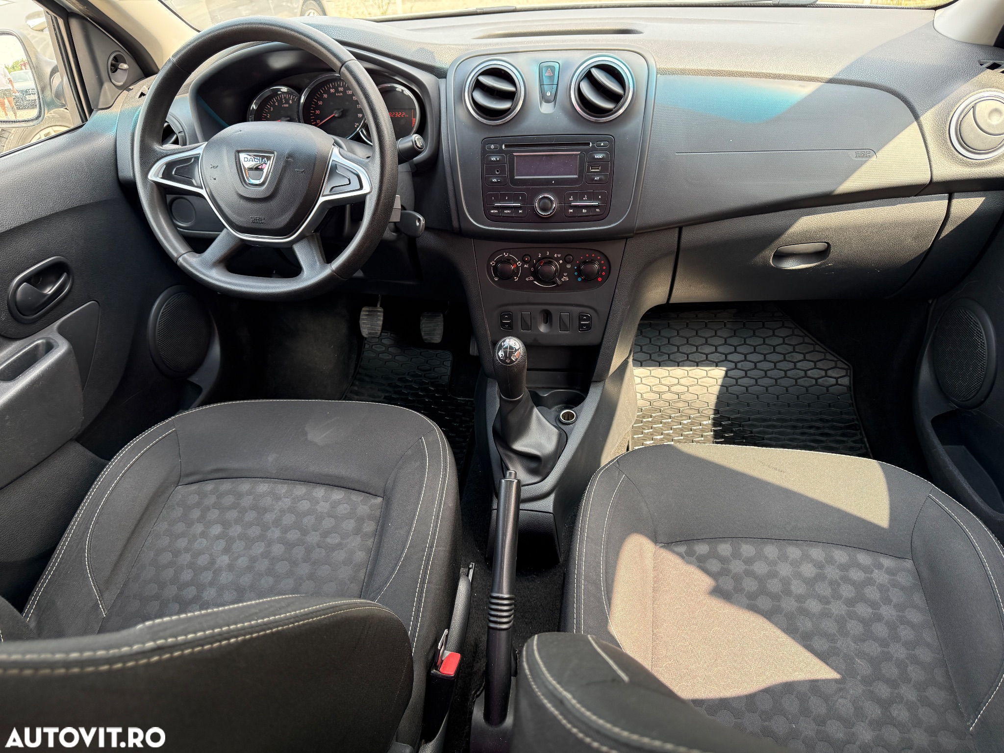 Dacia Logan 1.5 Blue dCi Laureate - 11