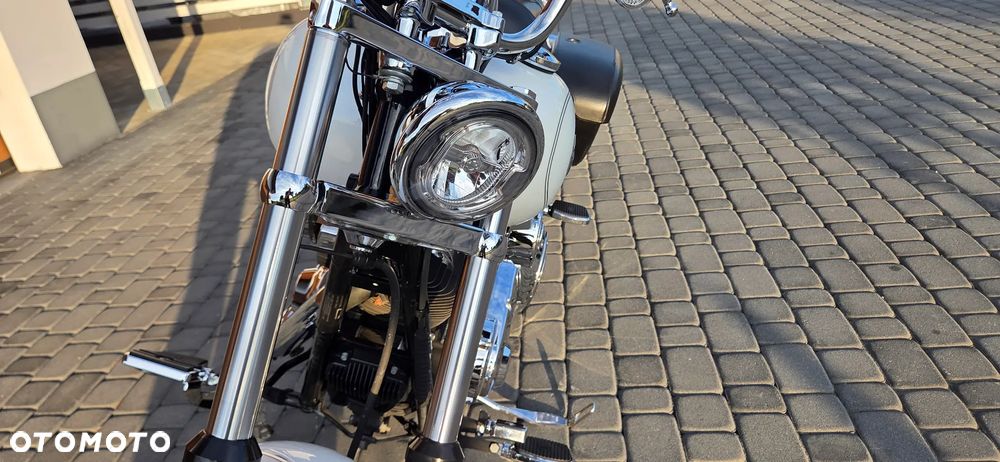 Harley-Davidson Dyna Wide Glide - 29