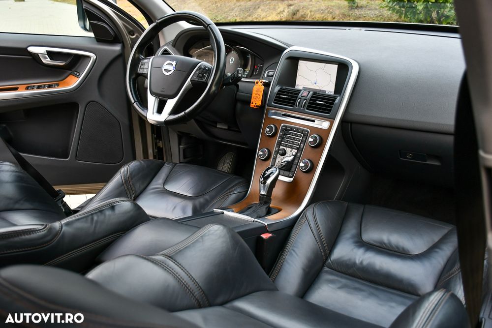 Volvo XC 60 D3 Aut. Summum - 8