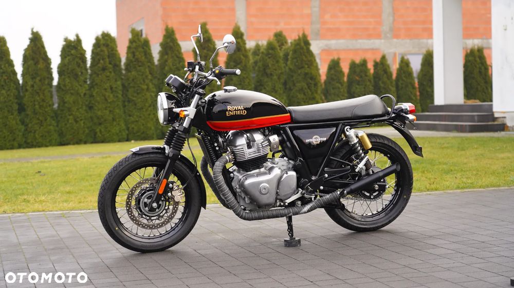 Royal Enfield Interceptor - 5