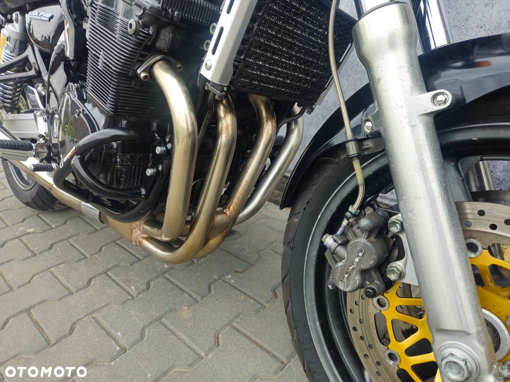 Suzuki GSX - 14