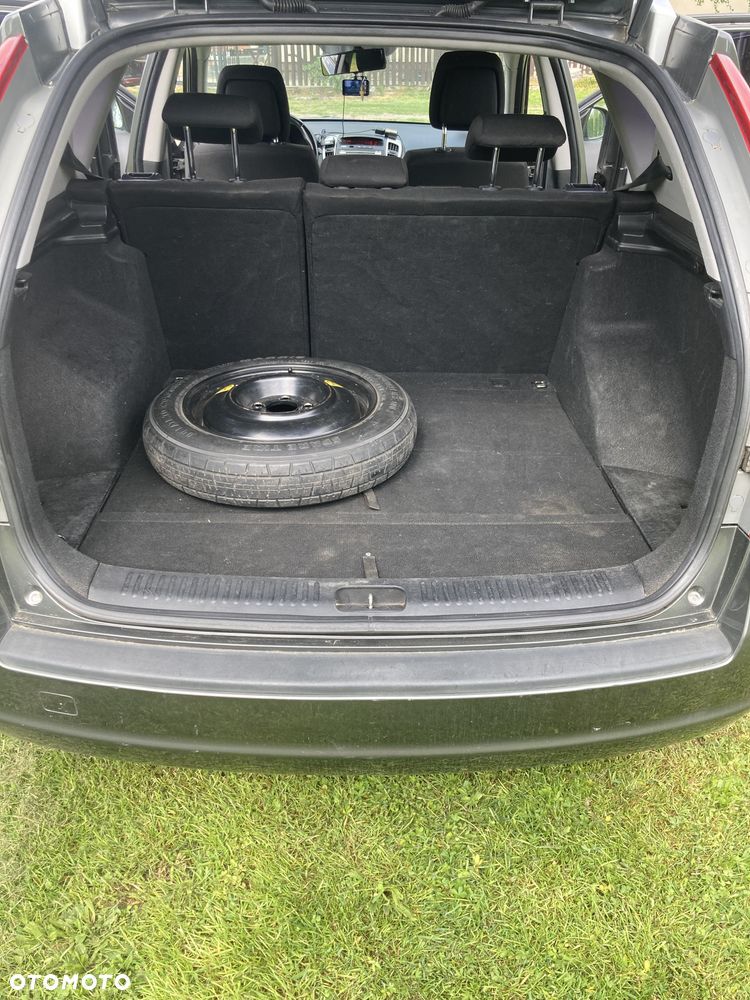 Kia Ceed - 4