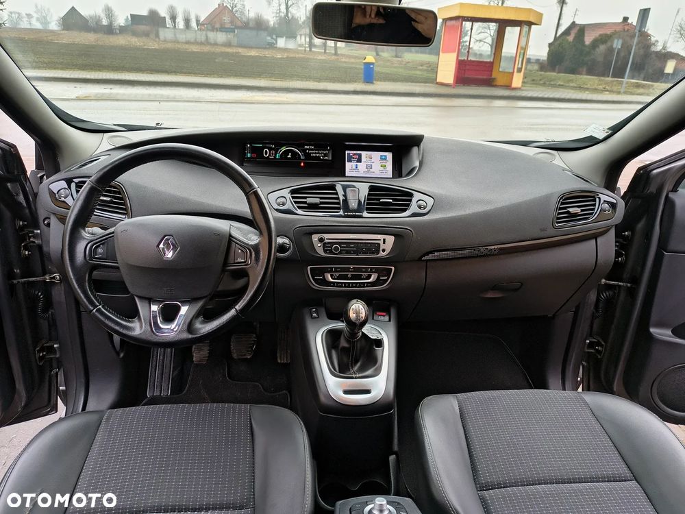Renault Grand Scenic - 18