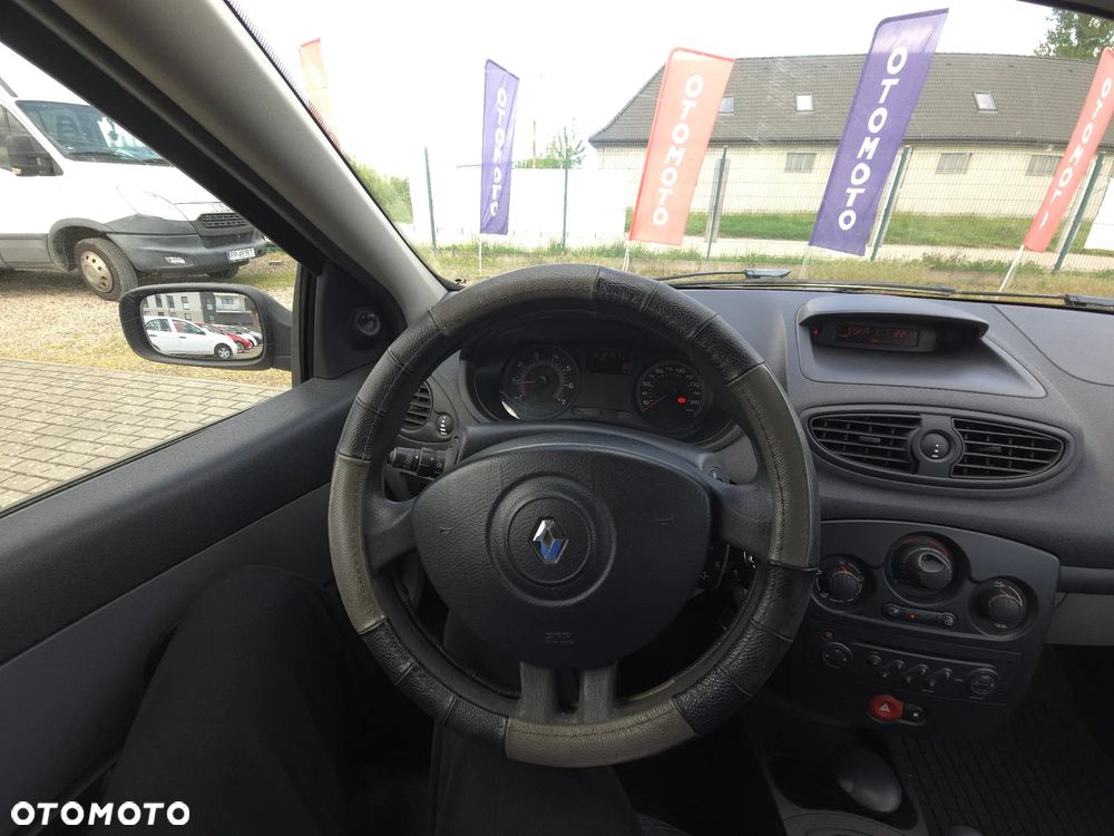 Renault Clio 1.4 16V Expression - 28