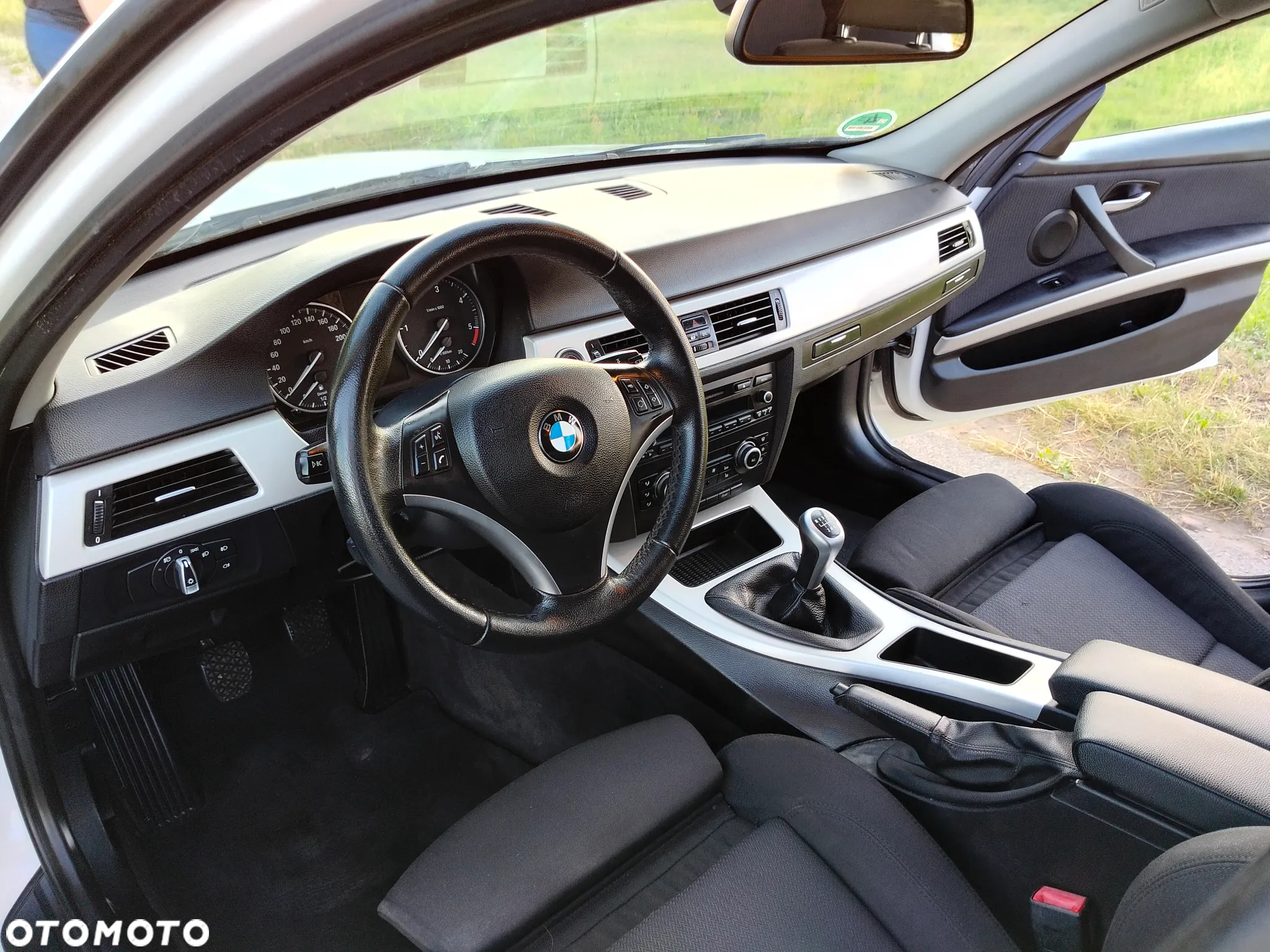 BMW Seria 3 318d Sport Line - 16