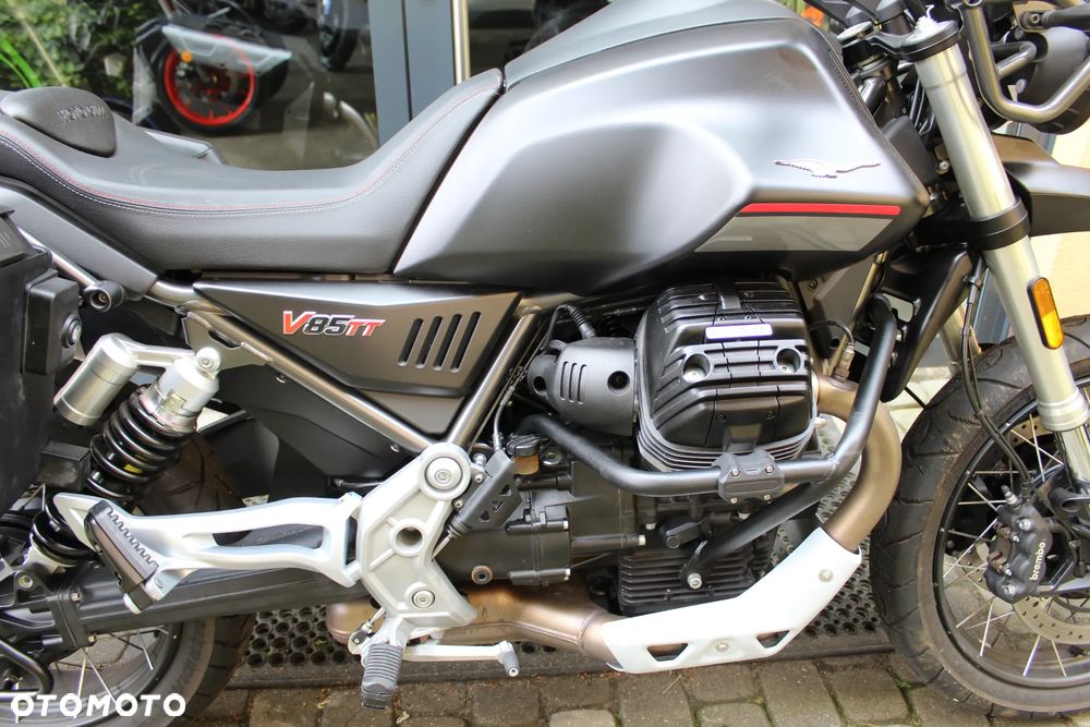 Moto Guzzi V85 - 9