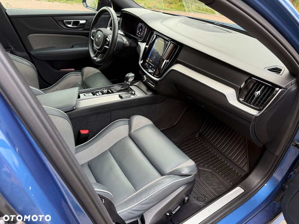 Volvo S60 T6 AWD R-Design - 12