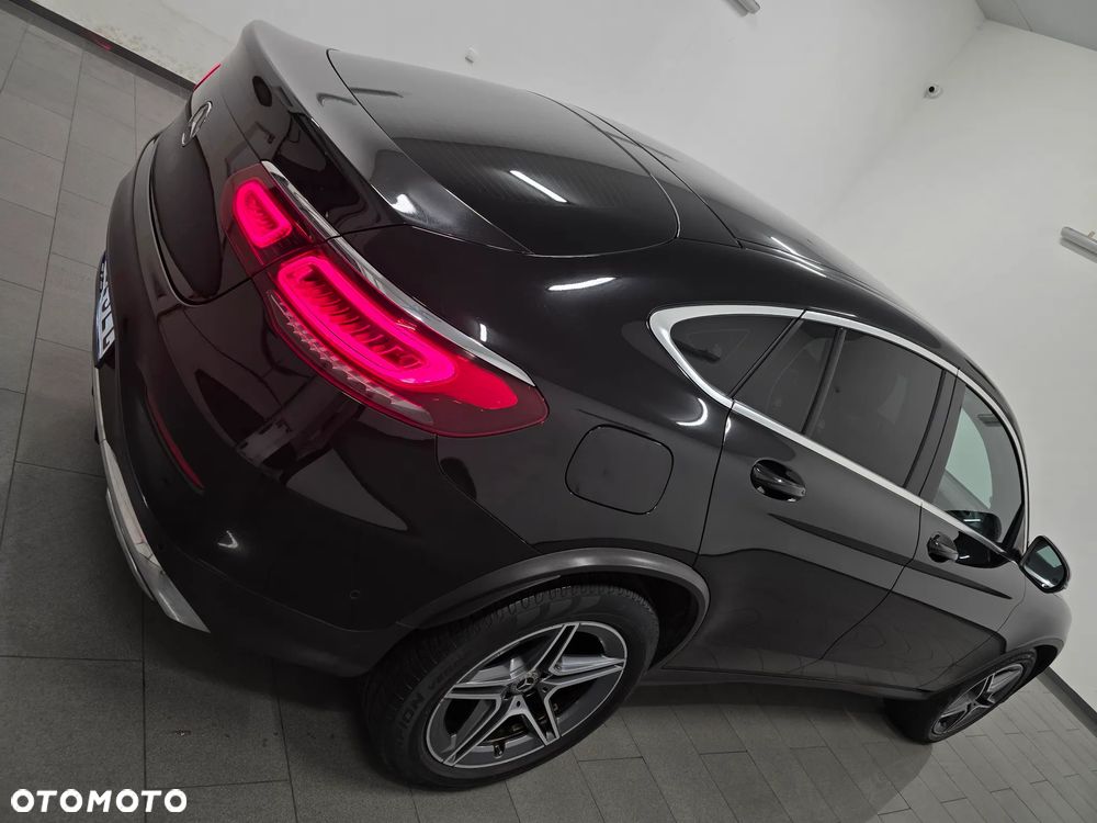 Mercedes-Benz GLC 300 d 4Matic 9G-TRONIC AMG Line Plus - 35