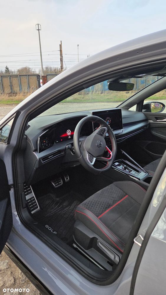 Volkswagen Golf - 16