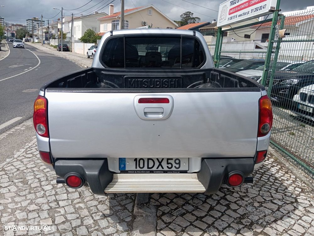 Mitsubishi L200 2.5 DI-D CD Invite AC 4WD - 4