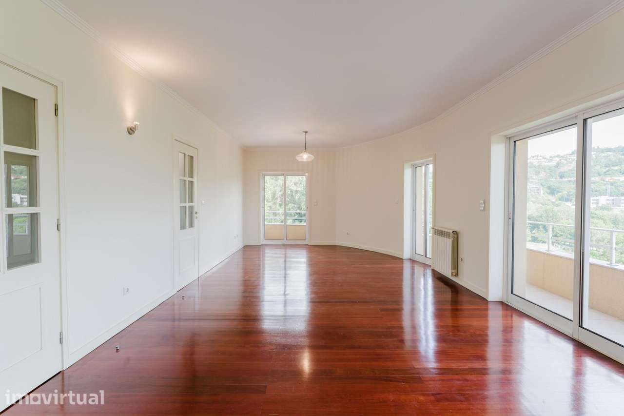 Penthouse Duplex T4+1 com Terraço de 3 Frentes e Vista Serra - Grande imagem: 5/38
