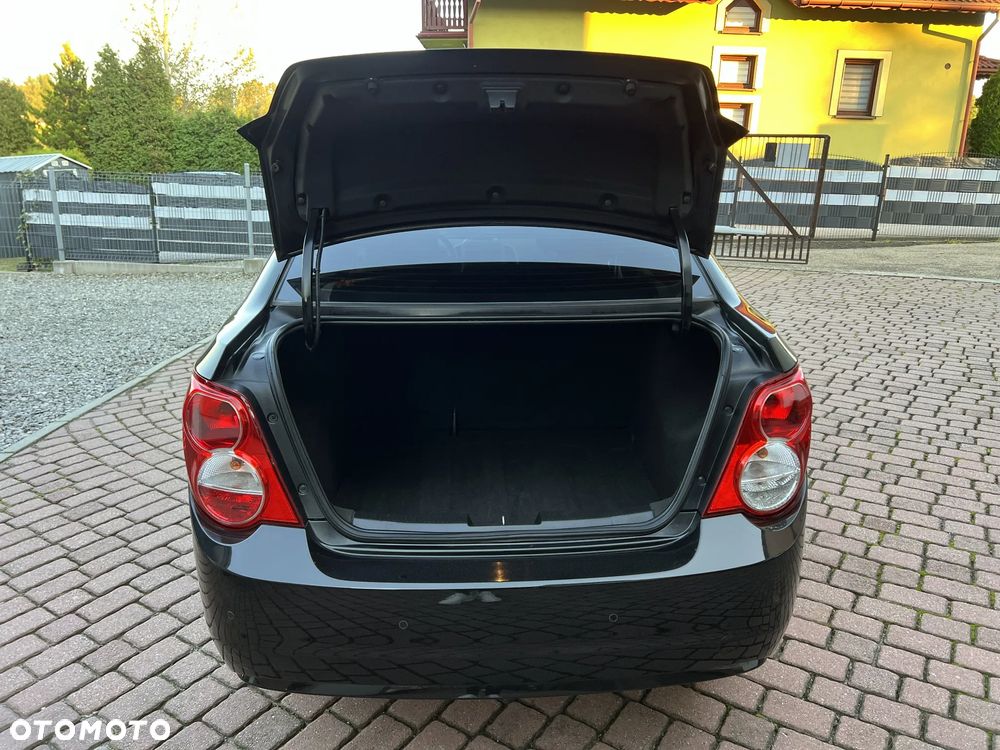 Chevrolet Aveo 1.4 LTZ S/S - 36