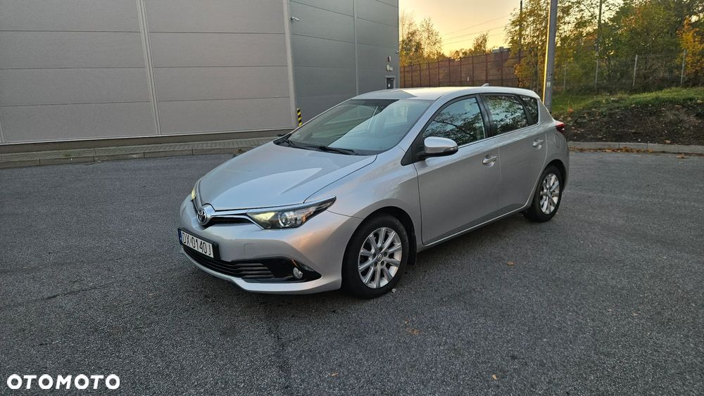 Toyota Auris 1.6 Comfort - 1