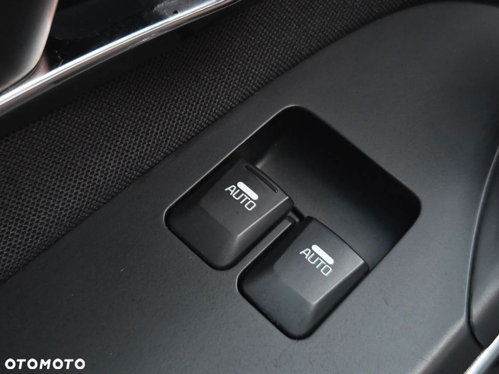 Kia Ceed 1.6 CRDi M - 33