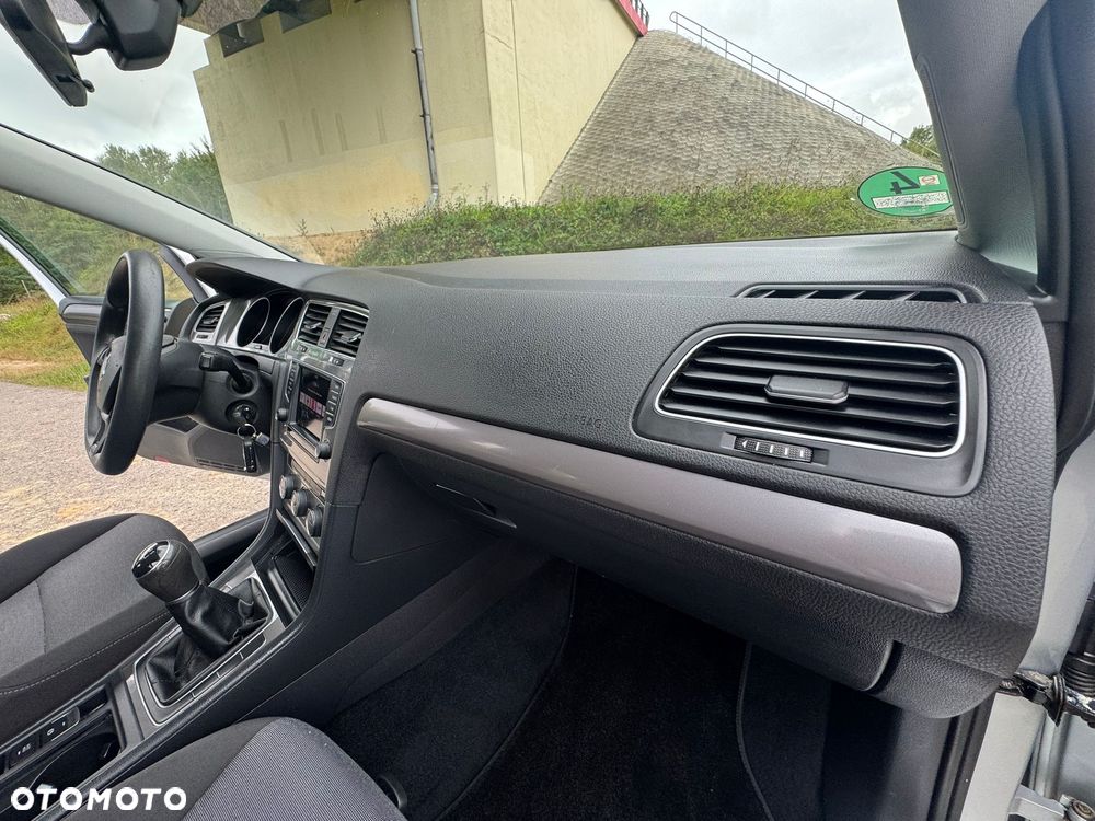 Volkswagen Golf VII 1.6 TDI BMT Comfortline - 27
