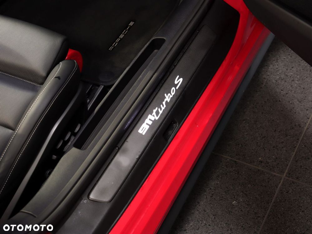 Porsche 911 Turbo S - 35