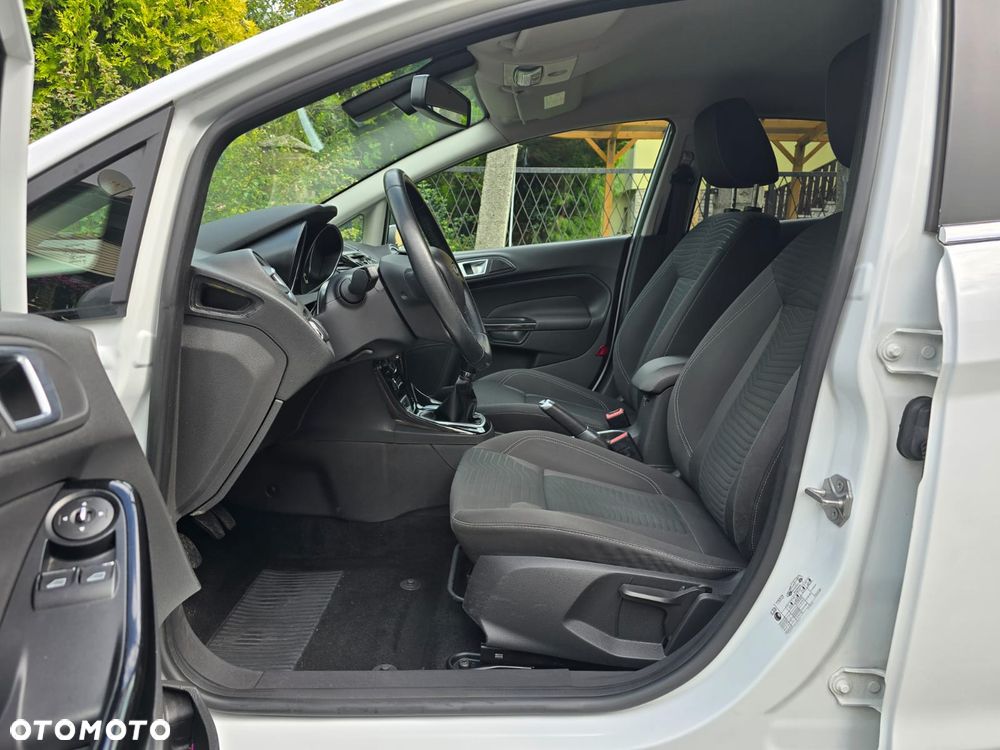Ford Fiesta 1.0 EcoBoost Titanium - 23