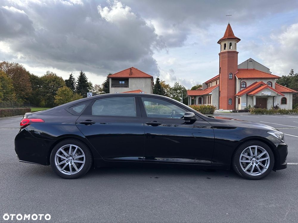 Hyundai Genesis 3.8 V6 GDI - 8