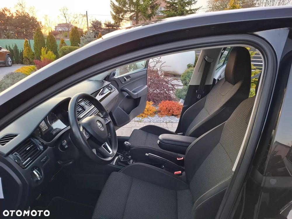 Skoda RAPID 1.6 TDI Ambition - 25