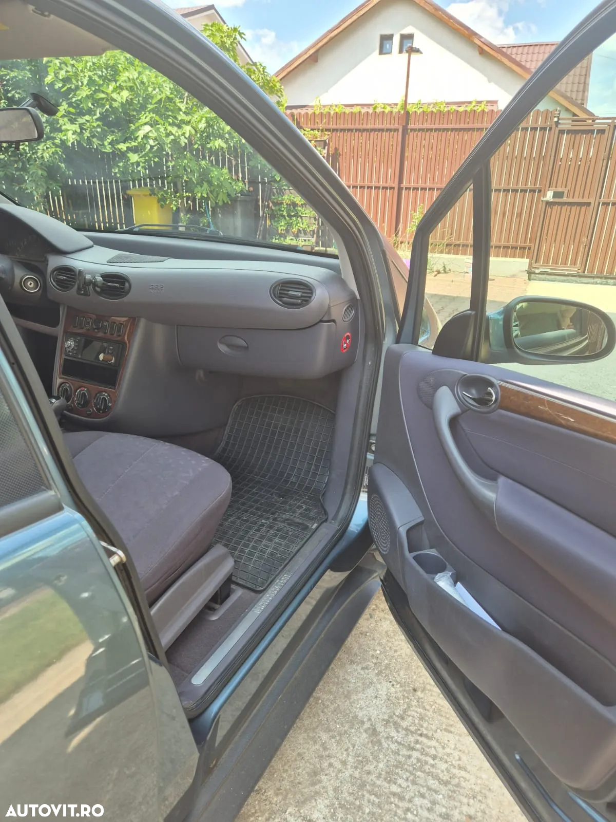 Mercedes-Benz A - 9