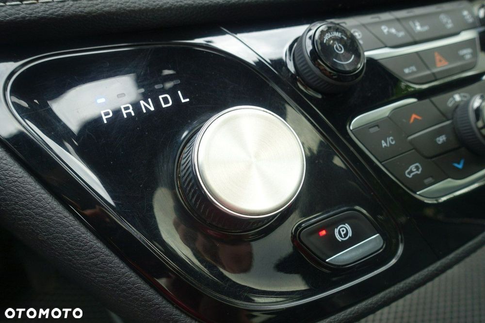 Chrysler Pacifica - 39