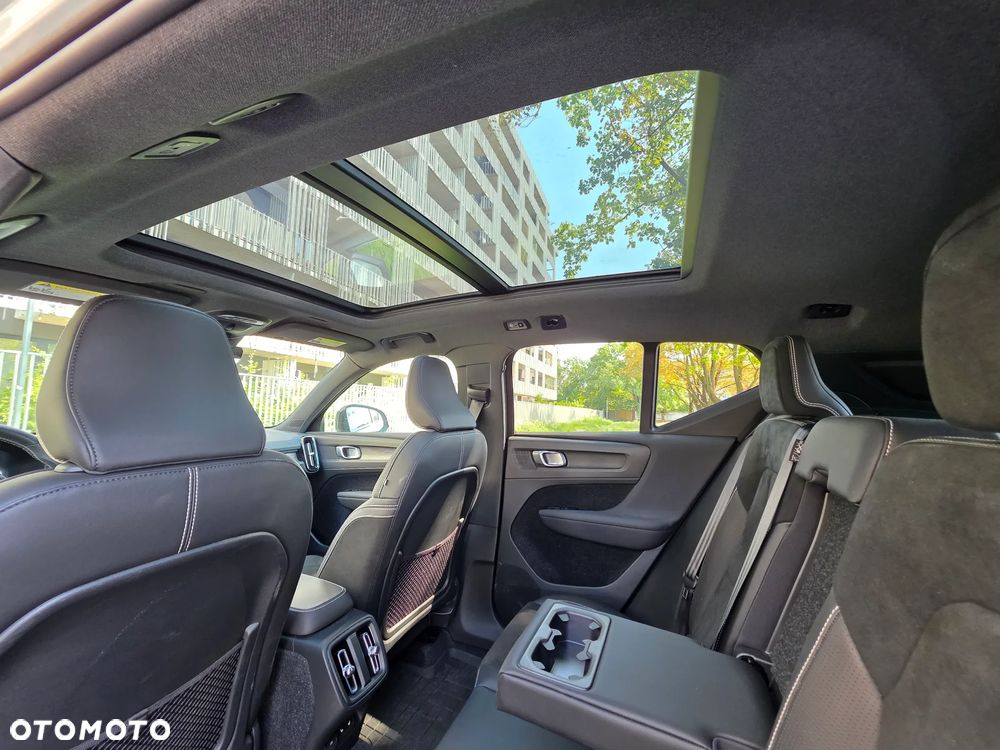 Volvo XC 40 T5 AWD R-Design - 26