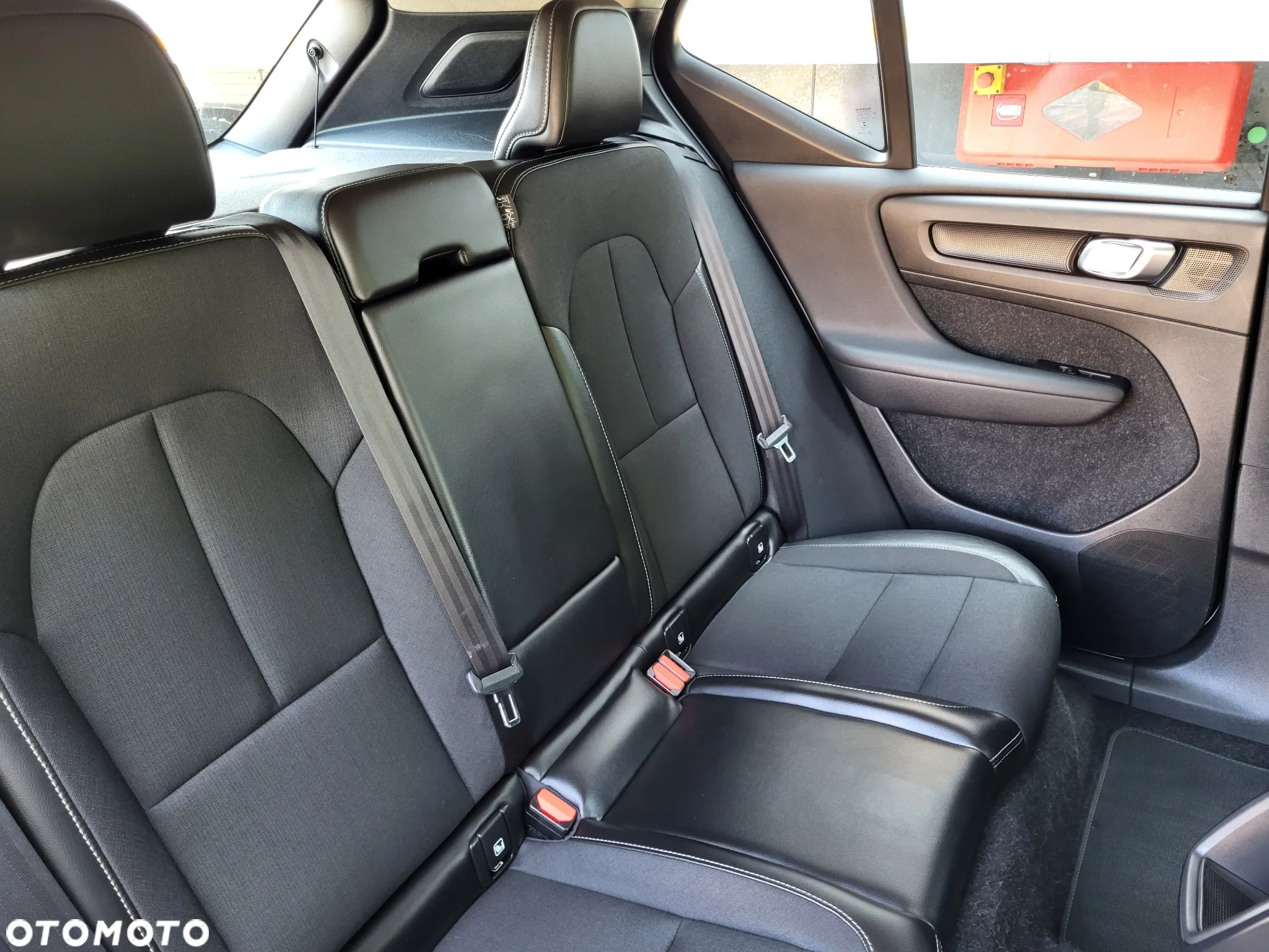 Volvo XC 40 T3 Momentum - 28