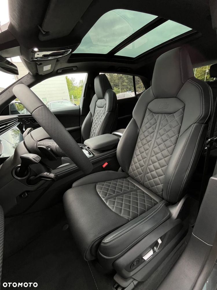 Audi Q8 TFSI e PHEV 360kW Quattro Tiptronic - 10