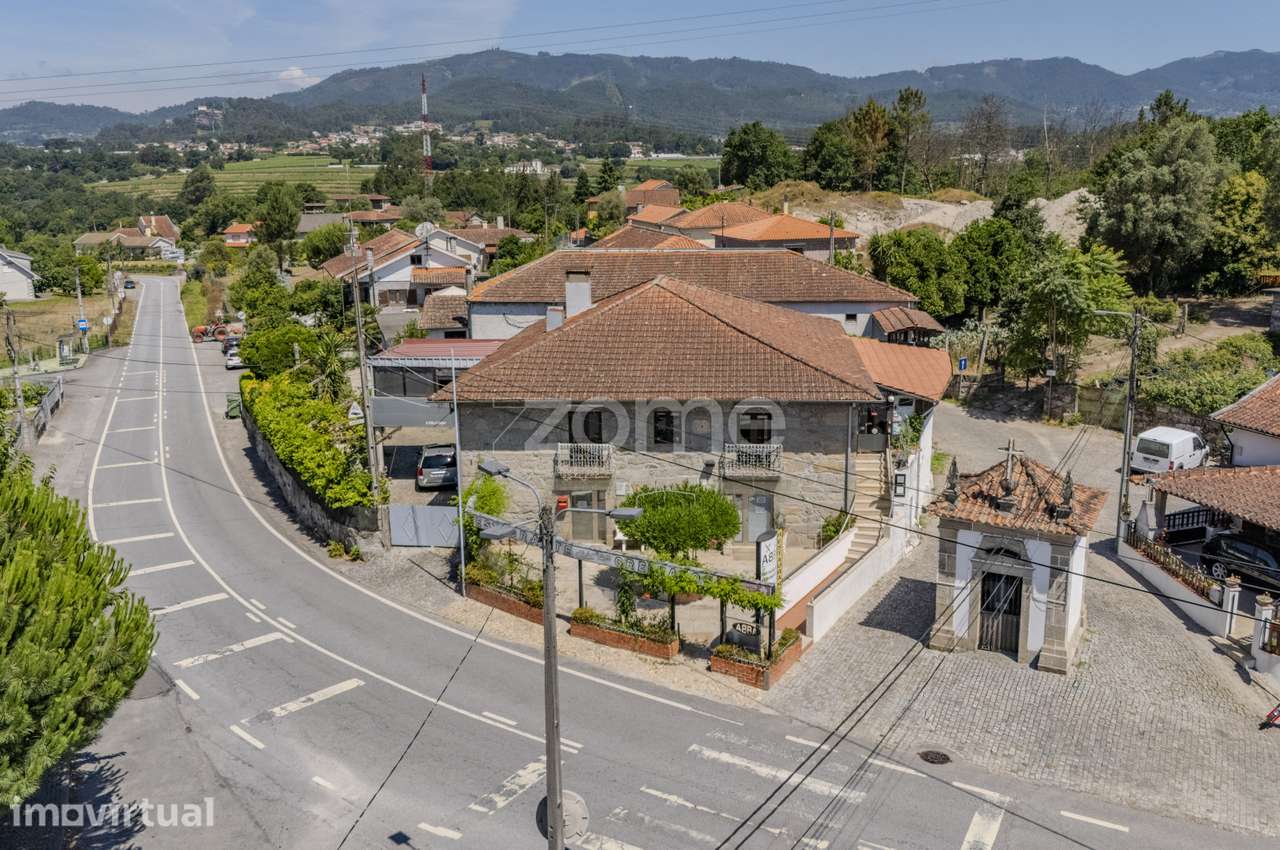 Moradia com Restaurante e Alojamento Local - Póvoa de Lanhoso - Grande imagem: 2/34