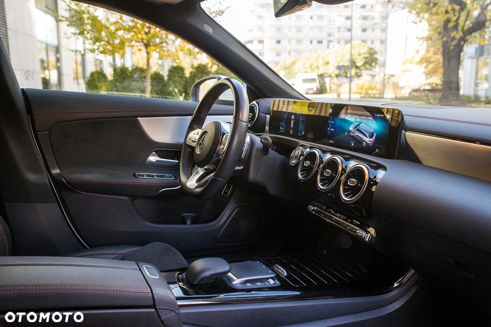 Mercedes-Benz CLA 200 AMG Line 7G-DCT - 9