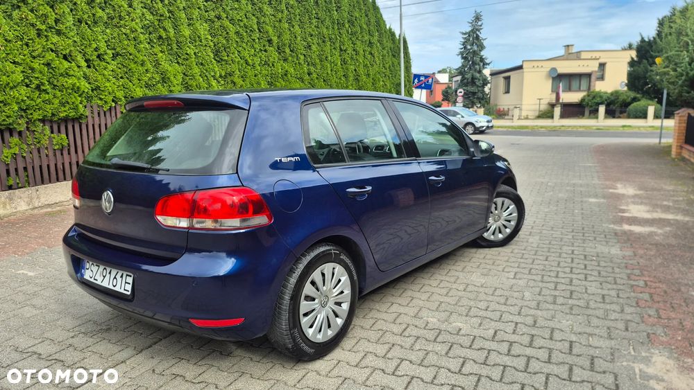 Volkswagen Golf 1.6 Comfortline - 14