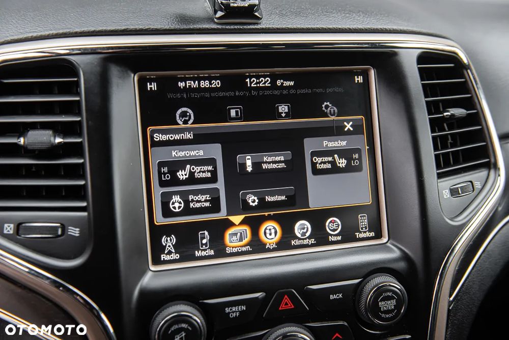 Jeep Grand Cherokee - 27