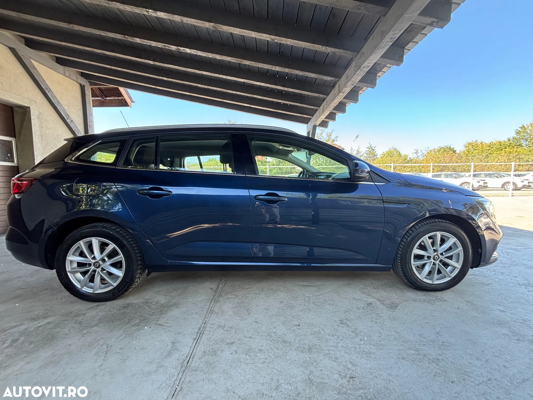 Renault Megane BLUE dCi Business - 9