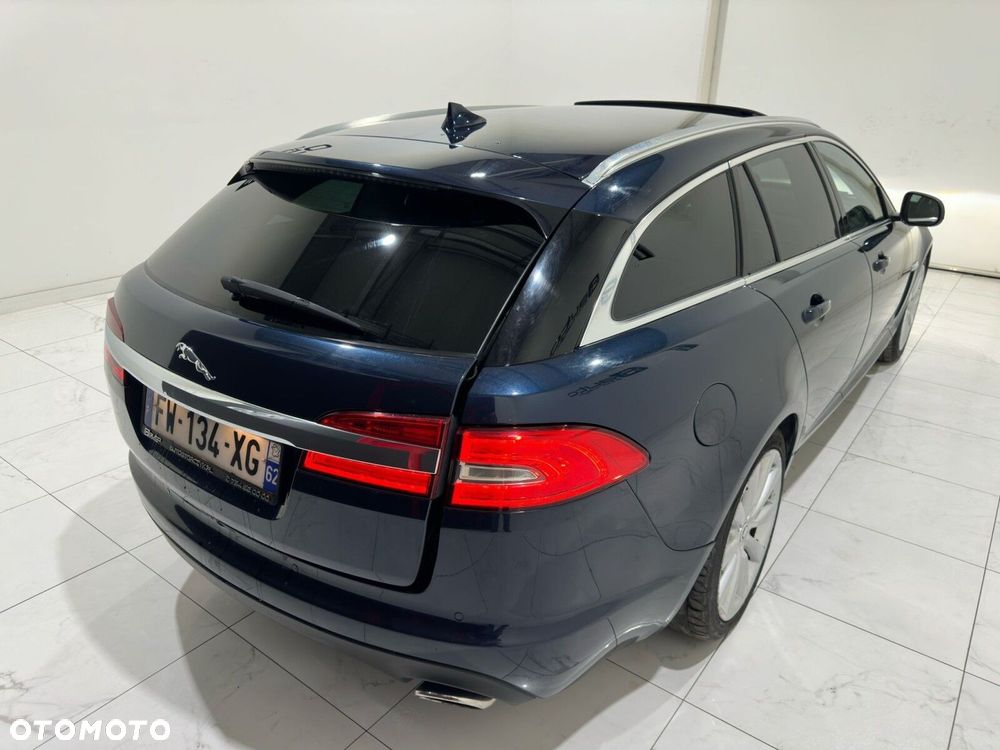 Jaguar XF - 5