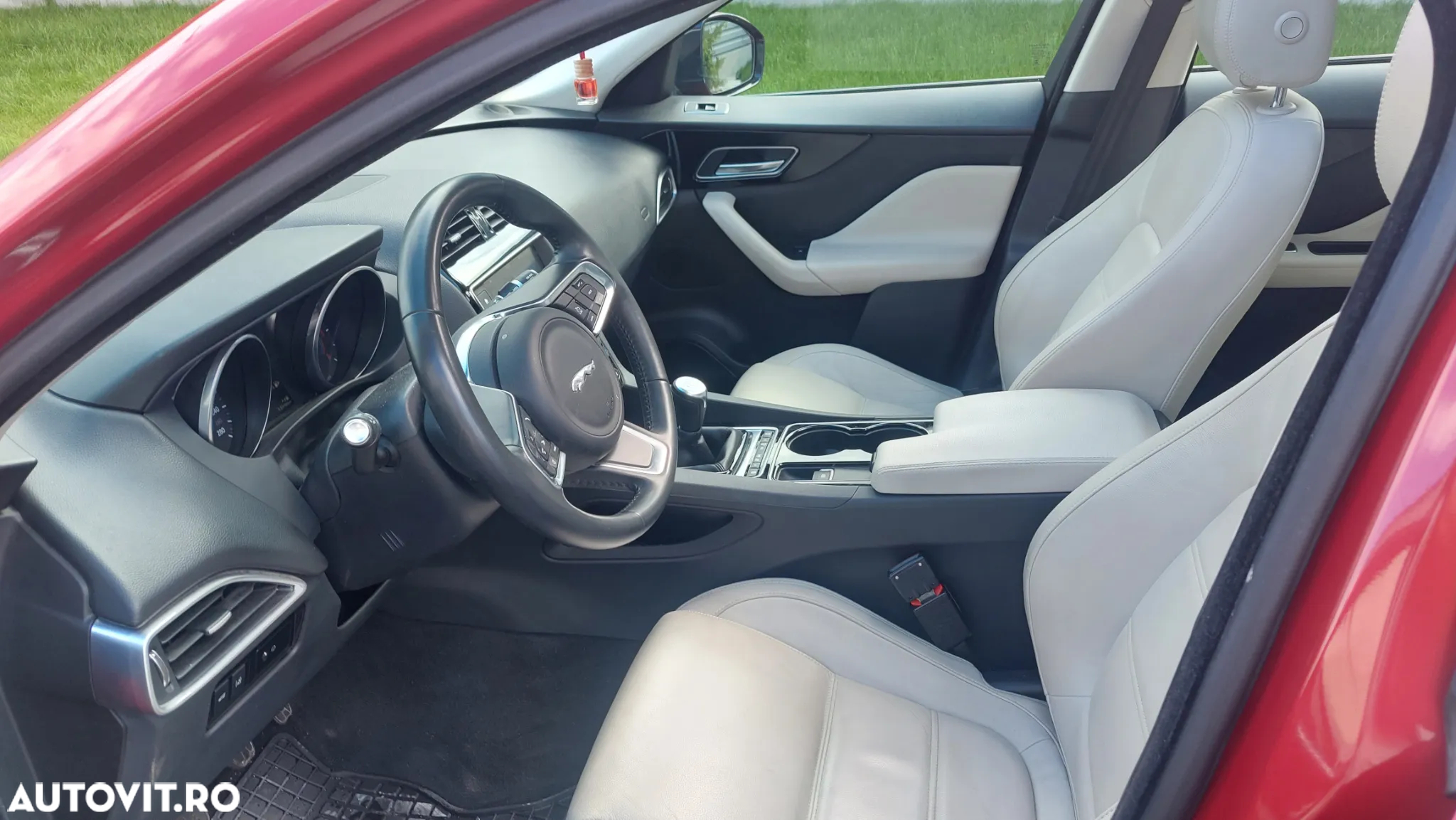 Jaguar F-Pace 20d AWD Prestige - 9