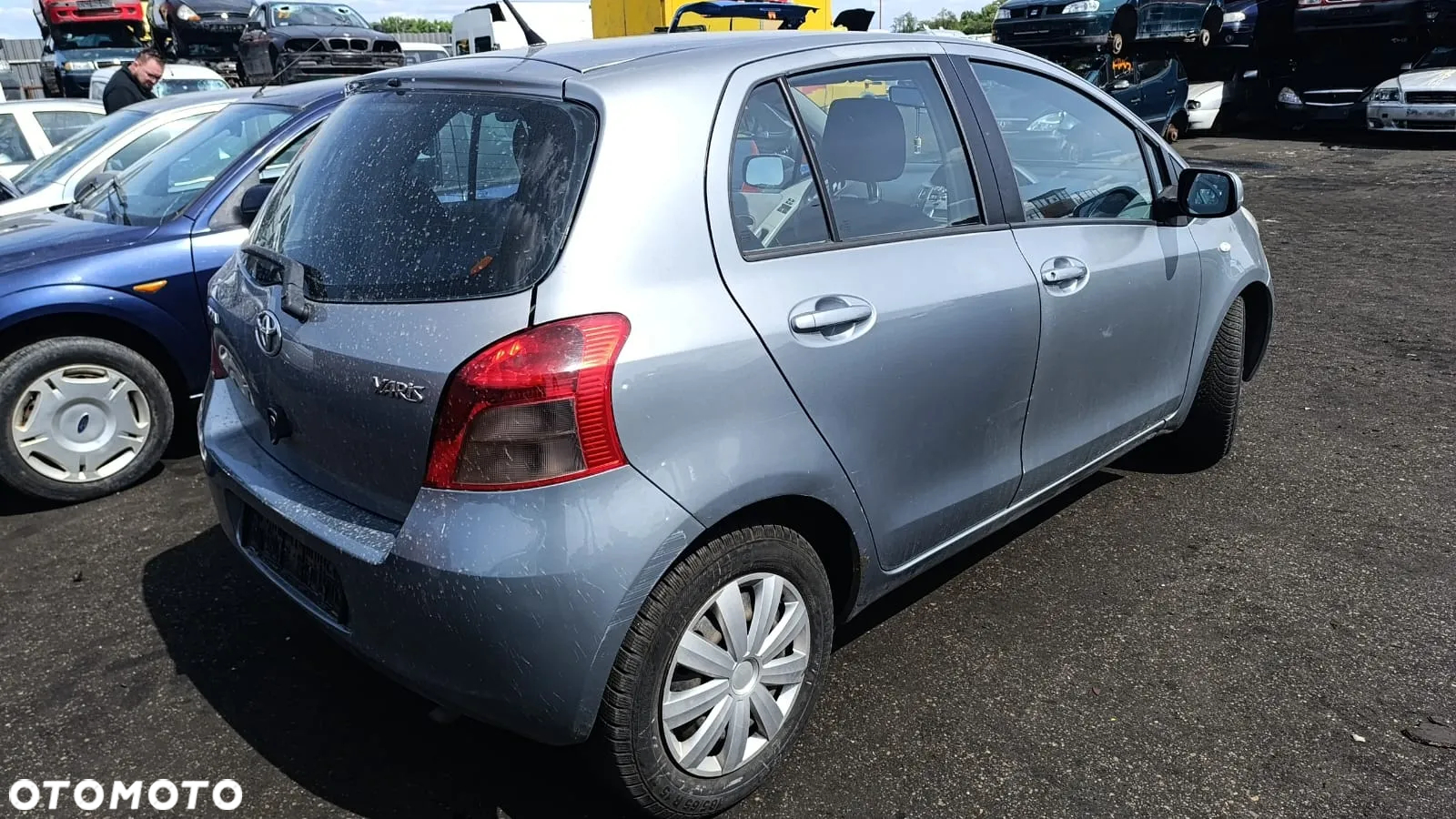34674 Toyota yaris 2 1.3  vvti 2SZ-FE na części lakier 1F8 - 10