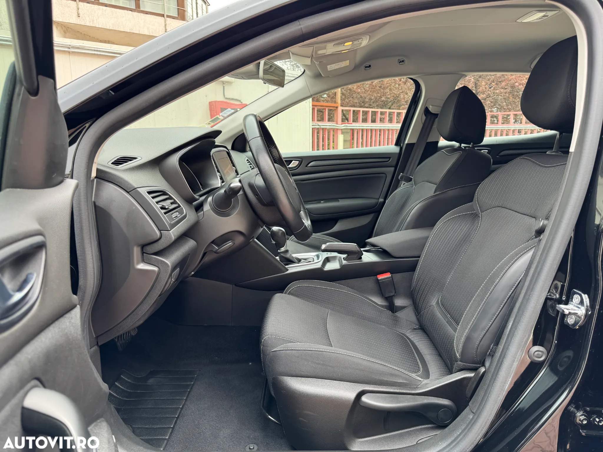 Renault Megane ENERGY dCi 110 EDC LIMITED - 12